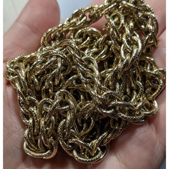 Casual Textured Gold Tone Chain  Necklace - Picture 2 of 4